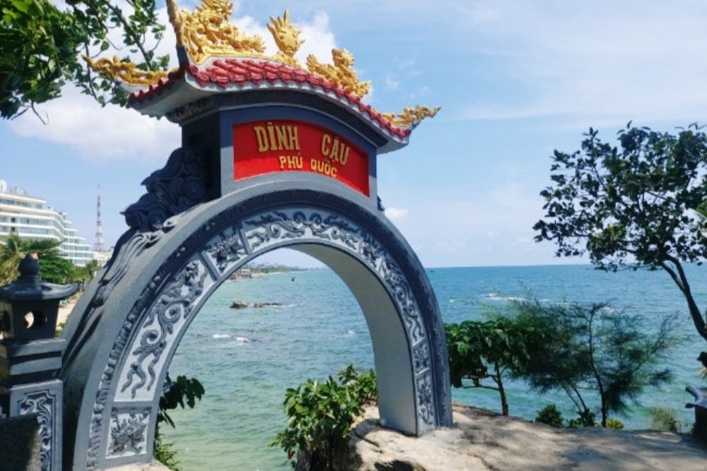temple Dinh Cau